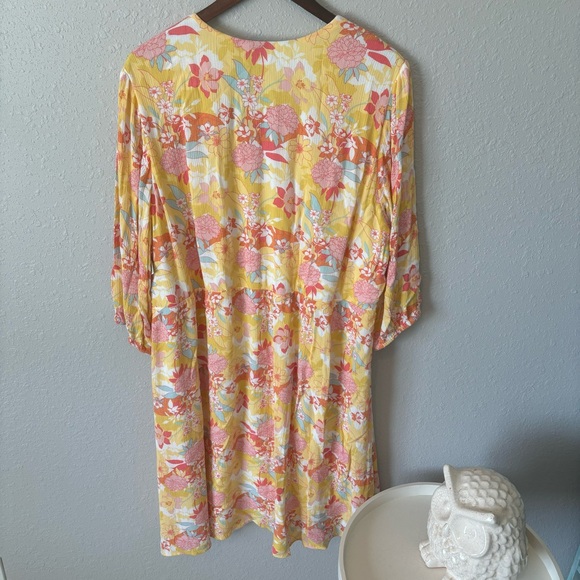 Torrid Peach Floral Gauze Hi-Lo Dress Size 3X (22-24) - Picture 3 of 13
